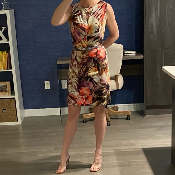 NWOT Super Cute Dress! - Picture 2 of 8